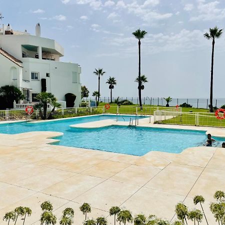 Sea Breeze Retreat - Golf Getaway Apartment Bahia de Casares Exterior photo